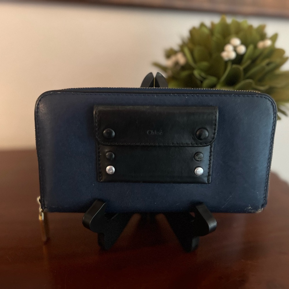 Chloe zipper wallet